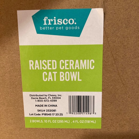 Double-Sided Ceramic
Elevated Cat Bowl - Picture 4 of 13